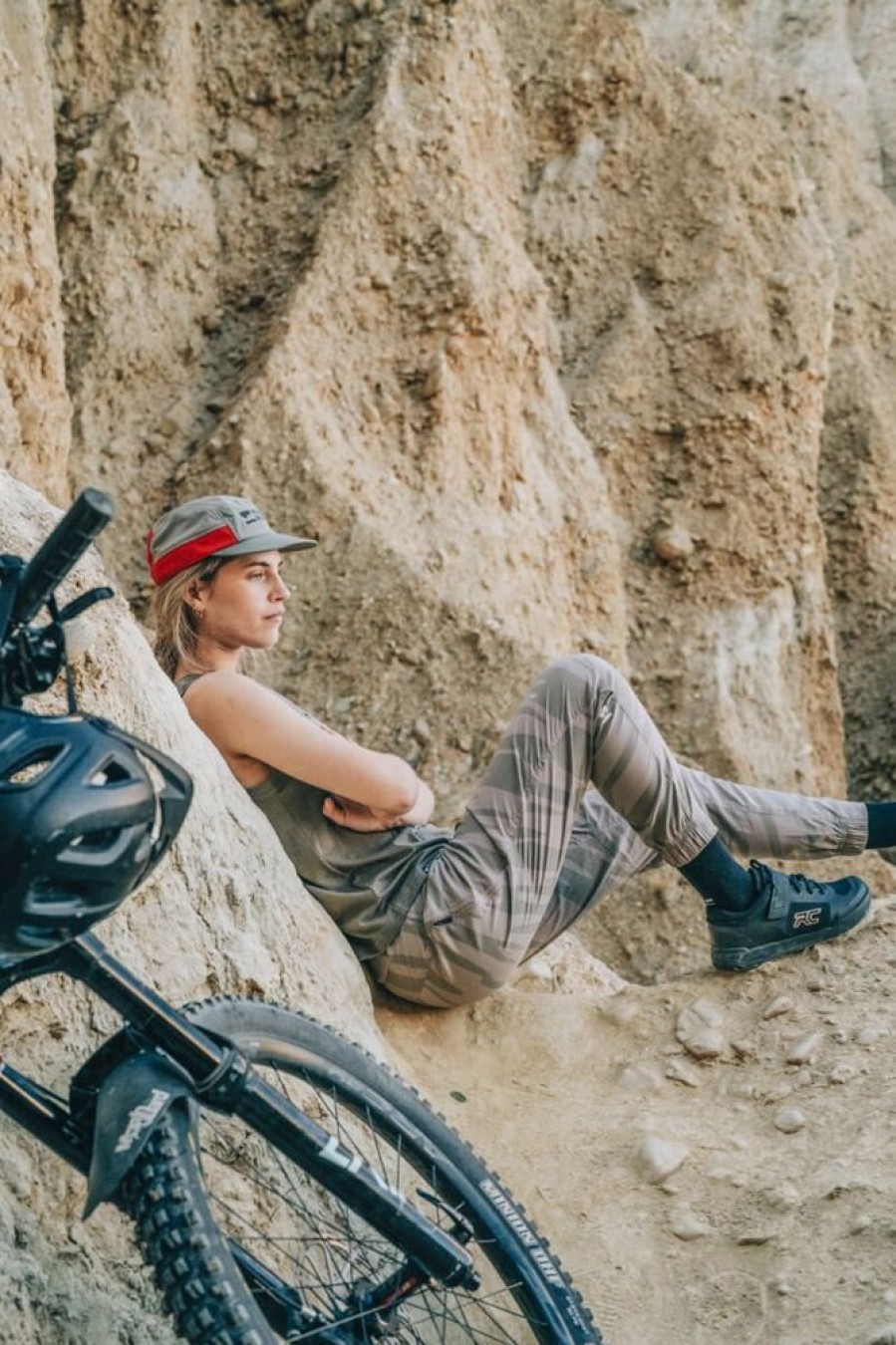 Klettern & Bouldern Mons Royale Kletterbekleidung Frauen | Virage Pants W Undercover Camo